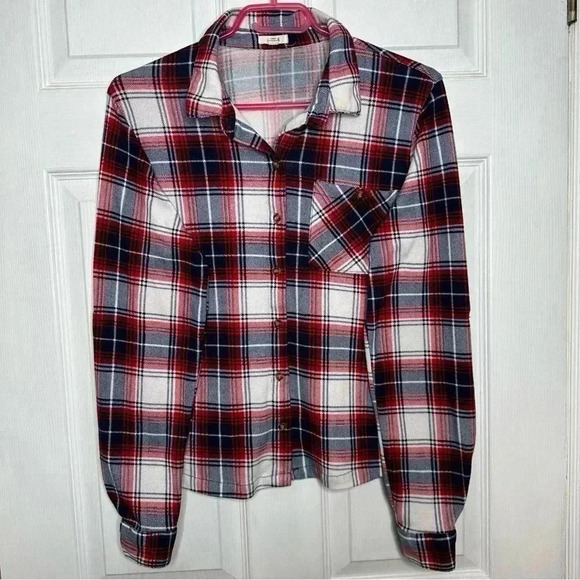 Ardene Button-Up Shirt Plaid white,  Red, & Black Size Large - Picture 1 of 16
